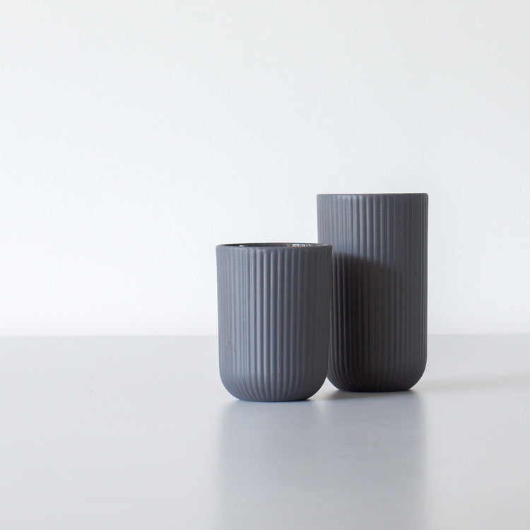 Archive Studio Koffiemok rib donkergrijs 150 ml