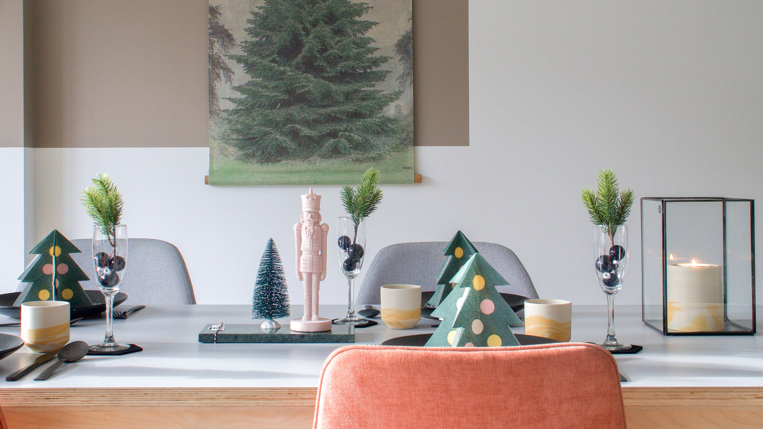 kersttafel met fijne gele accenten